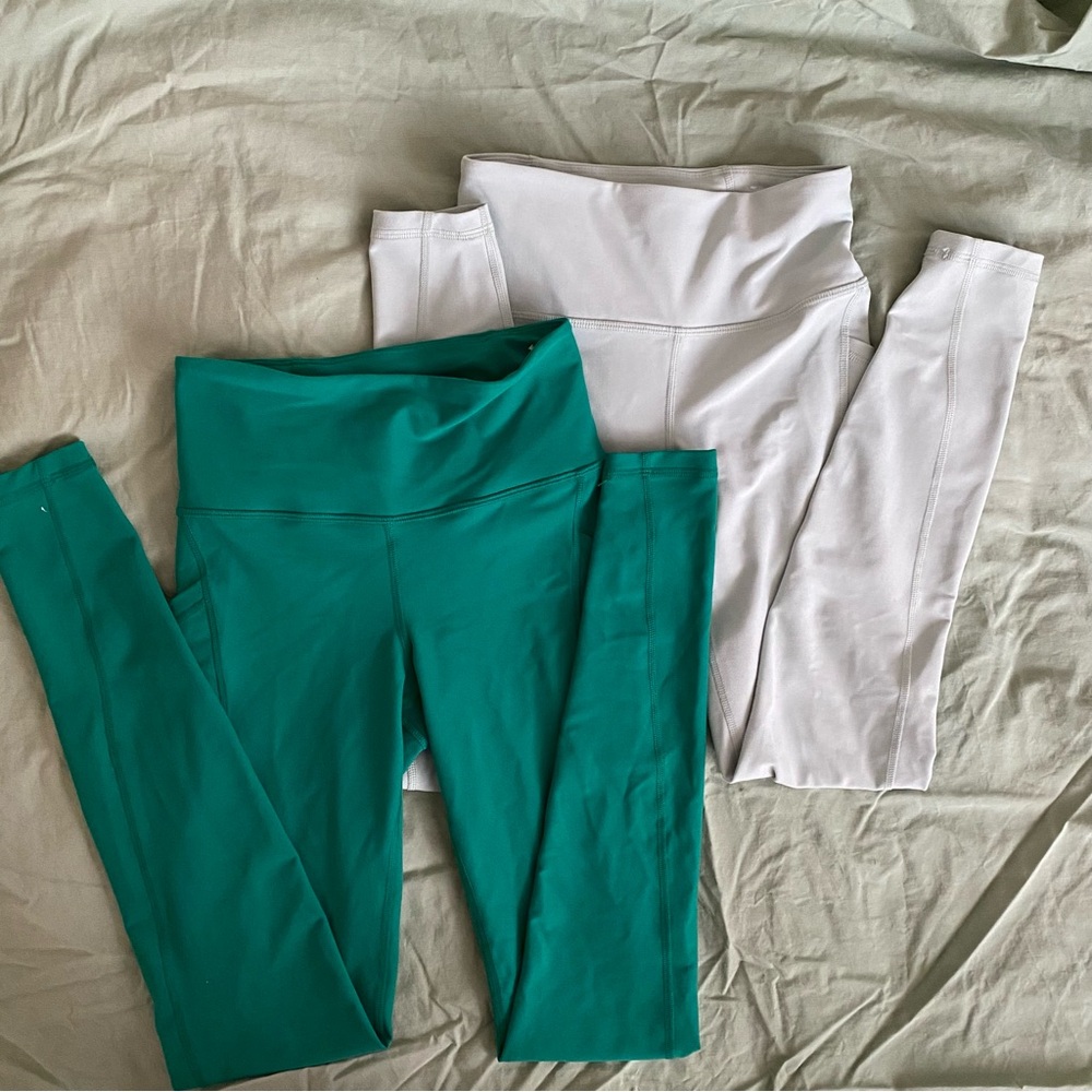 SET of 2! Two pairs Old Navy Actuve Powersoft High Rise Leggings. Size XS.